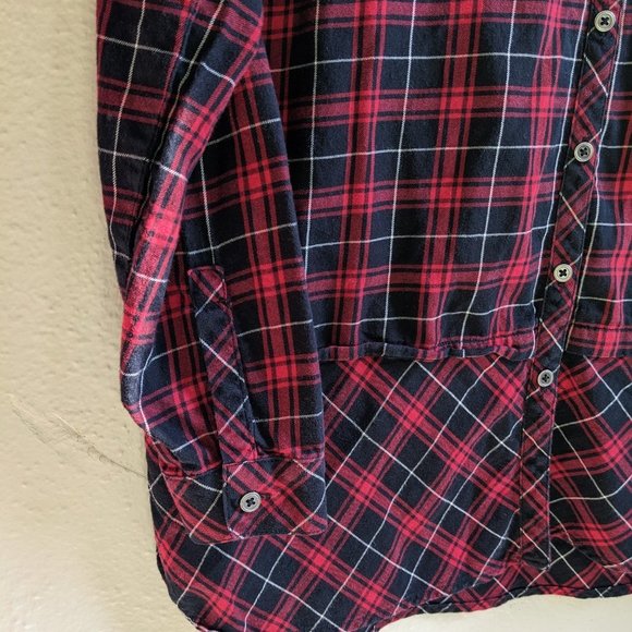 J. Jill red and black buffalo plaid curved hem button down tunic size small - Picture 3 of 9